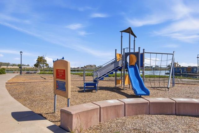 631 True Wind Way 216, Redwood City, CA 94063