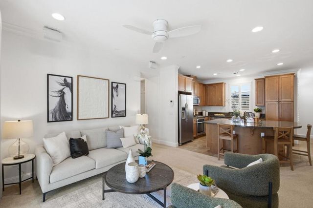 631 True Wind Way 216, Redwood City, CA 94063