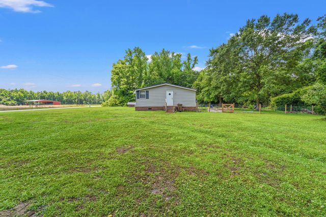 875 Mount Olive Church Rd., Nichols, SC 29581