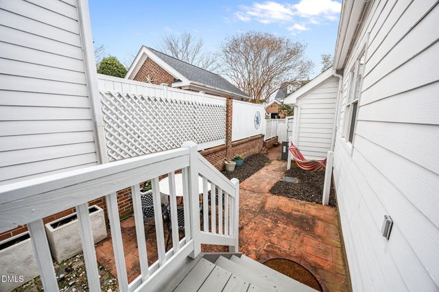 120 Nolen Lane, Chapel Hill, NC 27516