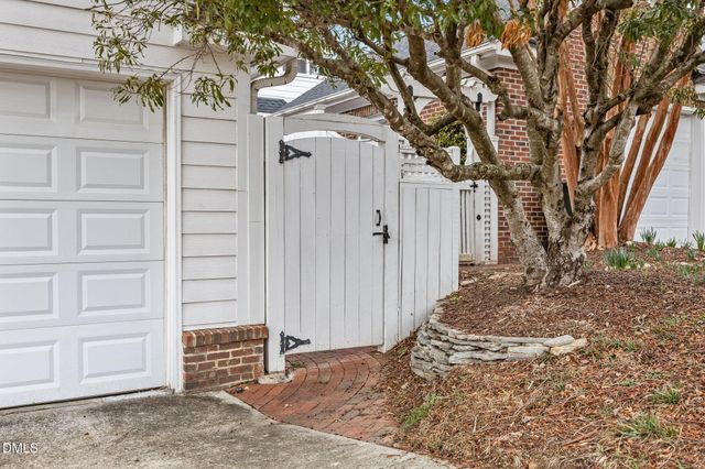 120 Nolen Lane, Chapel Hill, NC 27516