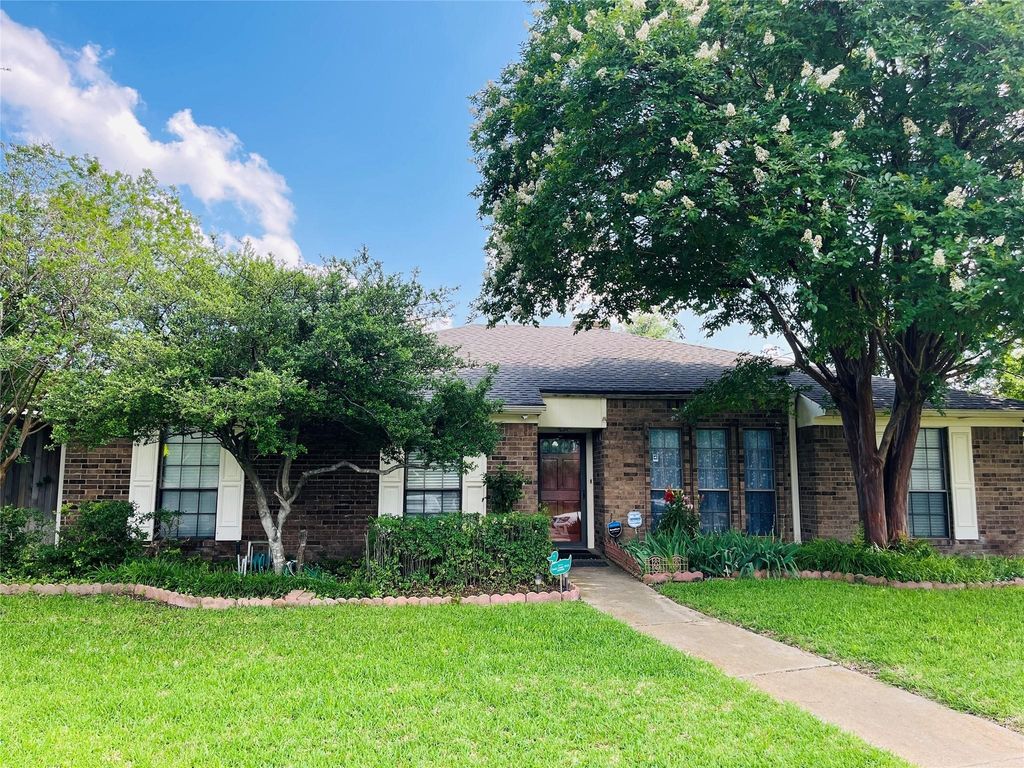 1604 Meadowgate Drive, Richardson, TX 75081