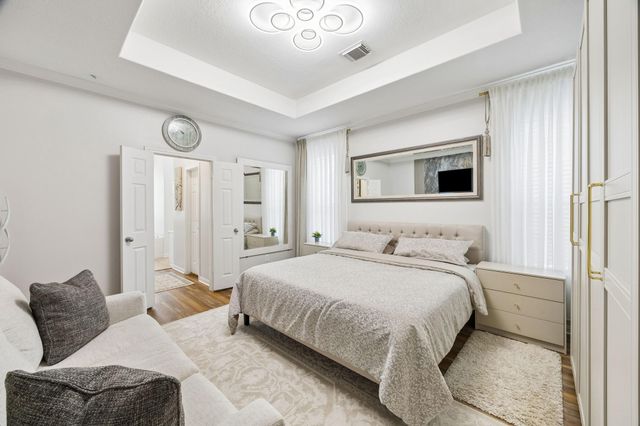 925 Autumn Brook Street, Seabrook, TX 77586