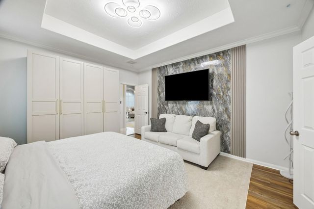 925 Autumn Brook Street, Seabrook, TX 77586