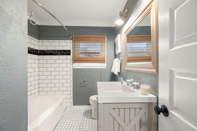 810 Nashua Street, Houston, TX 77008