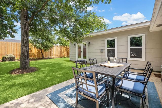 810 Nashua Street, Houston, TX 77008