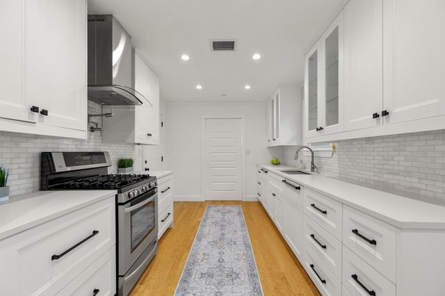 810 Nashua Street, Houston, TX 77008