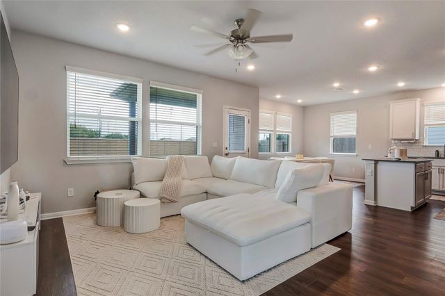 6554 Marsh LN, Buda, TX 78610