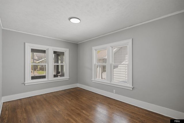 2434 Newport Avenue, Omaha, NE 68112