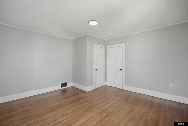 2434 Newport Avenue, Omaha, NE 68112