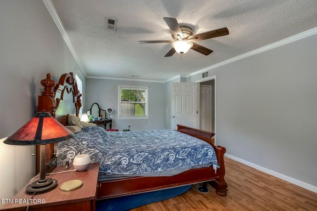 611 E Race St, Kingston, TN 37763
