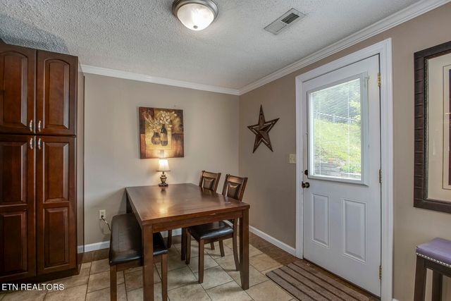 611 E Race St, Kingston, TN 37763