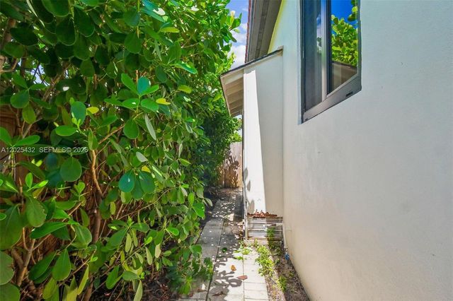 1224 N 26th Ave, Hollywood, FL 33020