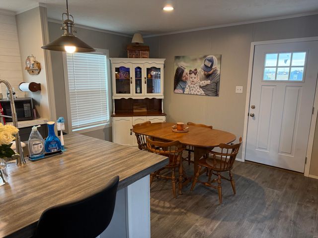 1090 West Adkins-Aurthor Rd, Somerset, KY 42501