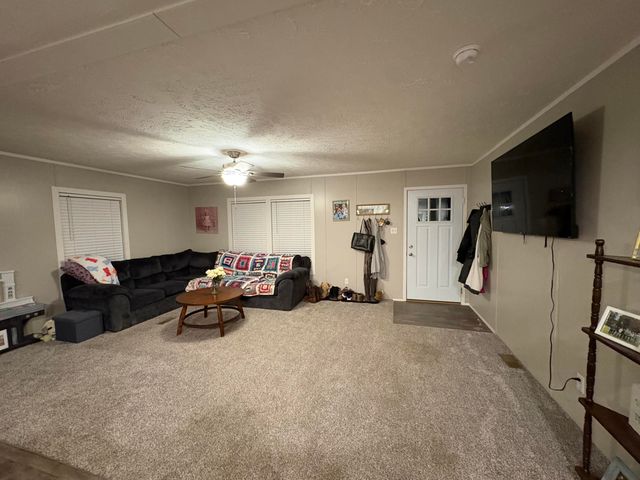 1090 West Adkins-Aurthor Rd, Somerset, KY 42501