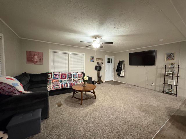 1090 West Adkins-Aurthor Rd, Somerset, KY 42501