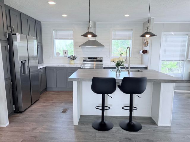 1090 West Adkins-Aurthor Rd, Somerset, KY 42501