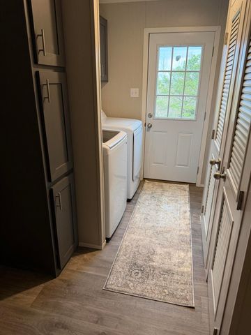 1090 West Adkins-Aurthor Rd, Somerset, KY 42501