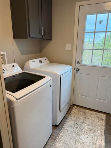 1090 West Adkins-Aurthor Rd, Somerset, KY 42501