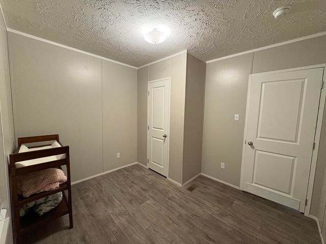 1090 West Adkins-Aurthor Rd, Somerset, KY 42501