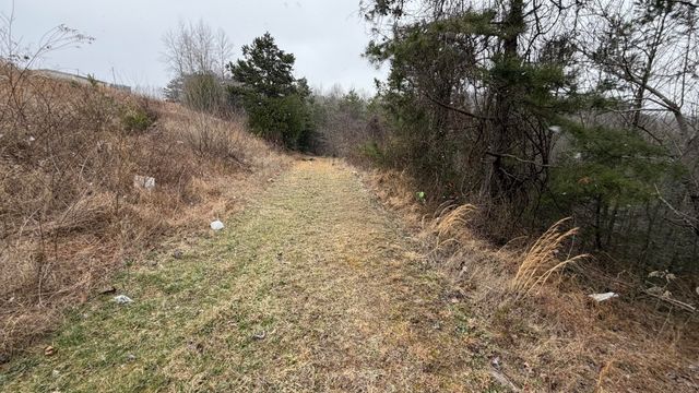 1090 West Adkins-Aurthor Rd, Somerset, KY 42501