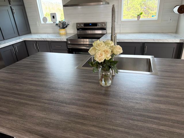 1090 West Adkins-Aurthor Rd, Somerset, KY 42501