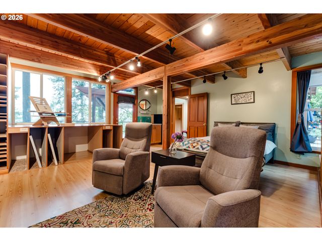 3210 INSPIRATION POINT Dr, Eugene, OR 97405