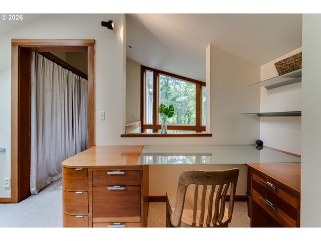 3210 INSPIRATION POINT Dr, Eugene, OR 97405