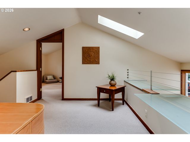 3210 INSPIRATION POINT Dr, Eugene, OR 97405