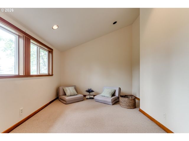 3210 INSPIRATION POINT Dr, Eugene, OR 97405