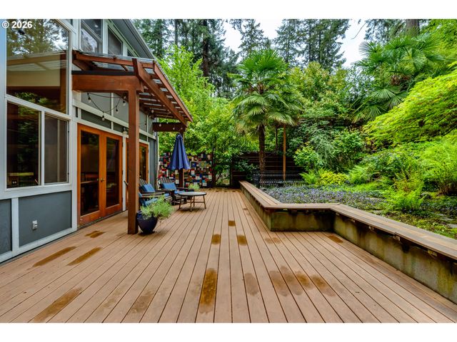 3210 INSPIRATION POINT Dr, Eugene, OR 97405