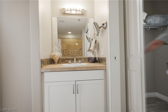 8255 Las Vegas Boulevard 809, Las Vegas, NV 89123