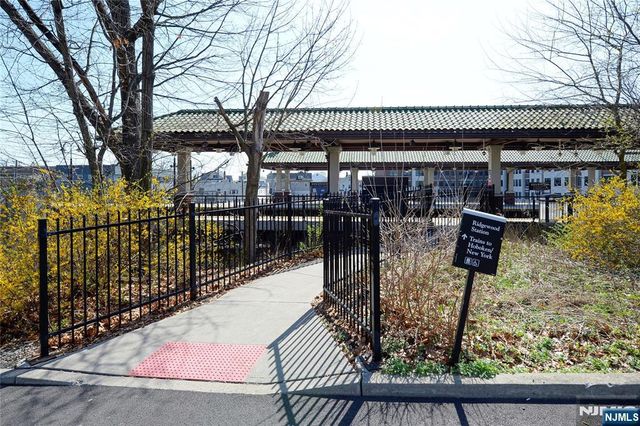 21-31 Ridge Road D15, Ridgewood, NJ 07450