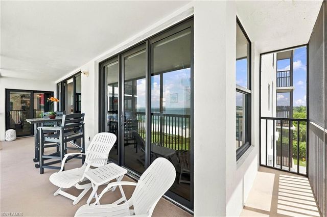 9375 Gulf Shore DR 501, Naples, FL 34108