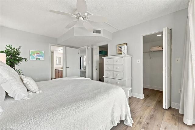 9375 Gulf Shore DR 501, Naples, FL 34108