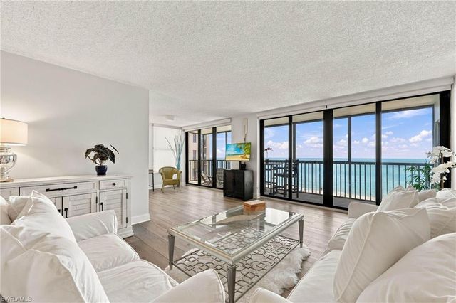 9375 Gulf Shore DR 501, Naples, FL 34108