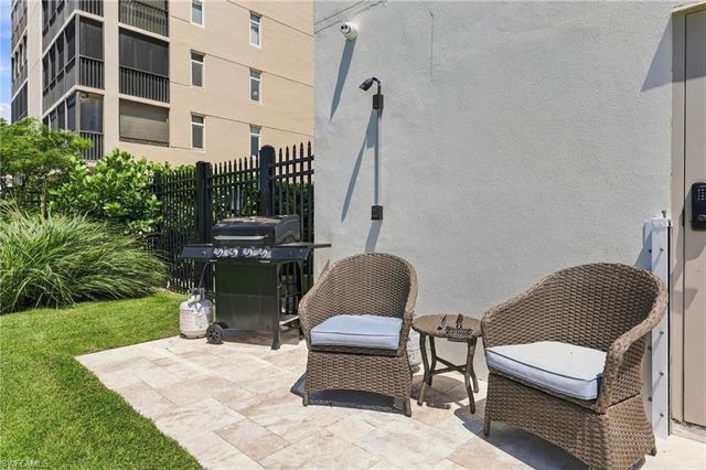 9375 Gulf Shore DR 501, Naples, FL 34108