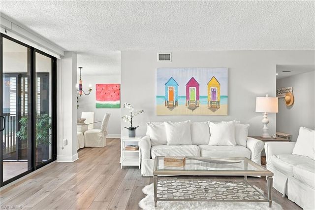 9375 Gulf Shore DR 501, Naples, FL 34108