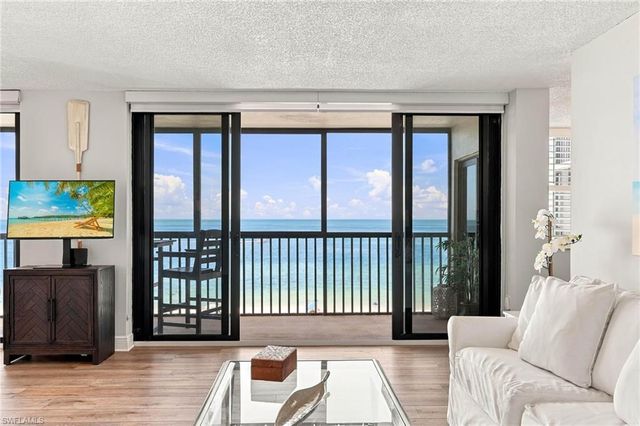 9375 Gulf Shore DR 501, Naples, FL 34108