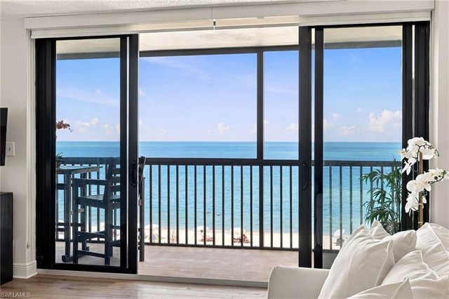 9375 Gulf Shore DR 501, Naples, FL 34108