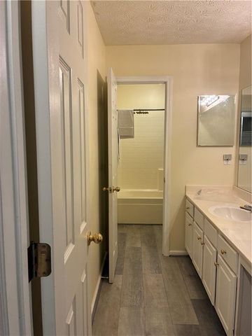 4380 Bradstone Trace NW, Lilburn, GA 30047