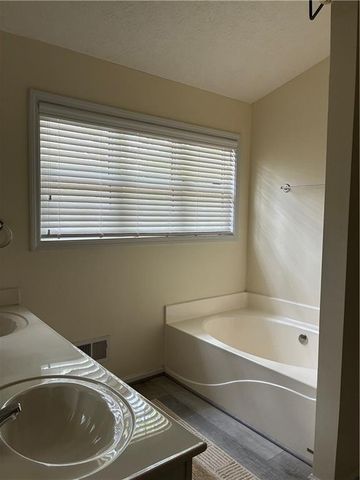 4380 Bradstone Trace NW, Lilburn, GA 30047