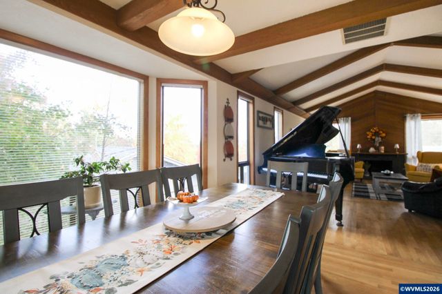 1101 Satara Ct NW, Salem, OR 97304