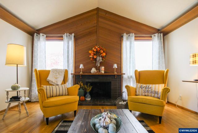 1101 Satara Ct NW, Salem, OR 97304