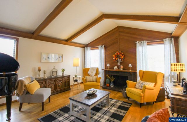 1101 Satara Ct NW, Salem, OR 97304