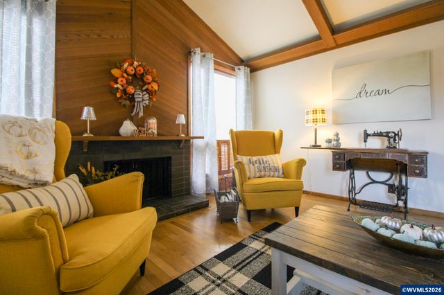 1101 Satara Ct NW, Salem, OR 97304