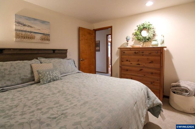 1101 Satara Ct NW, Salem, OR 97304