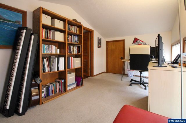 1101 Satara Ct NW, Salem, OR 97304