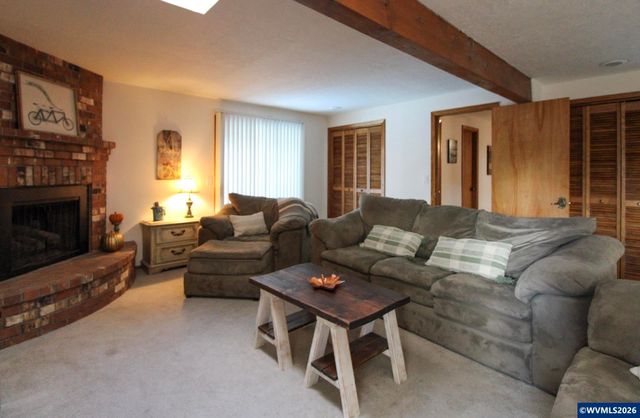 1101 Satara Ct NW, Salem, OR 97304