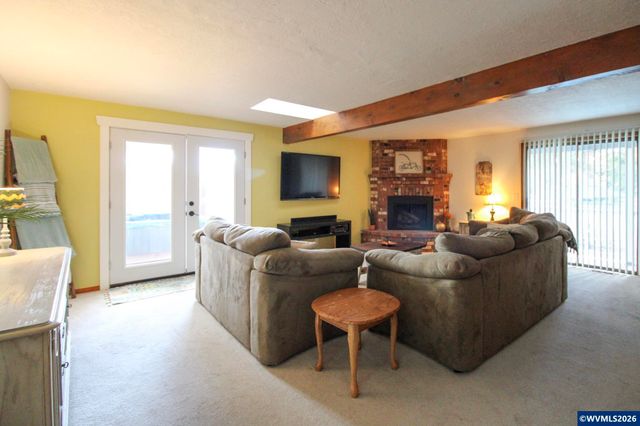 1101 Satara Ct NW, Salem, OR 97304